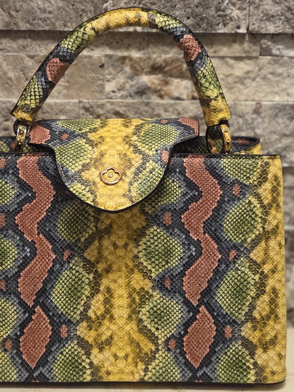 Chic Textured Faux Python Pattern Handbag - Picture 15 of 15